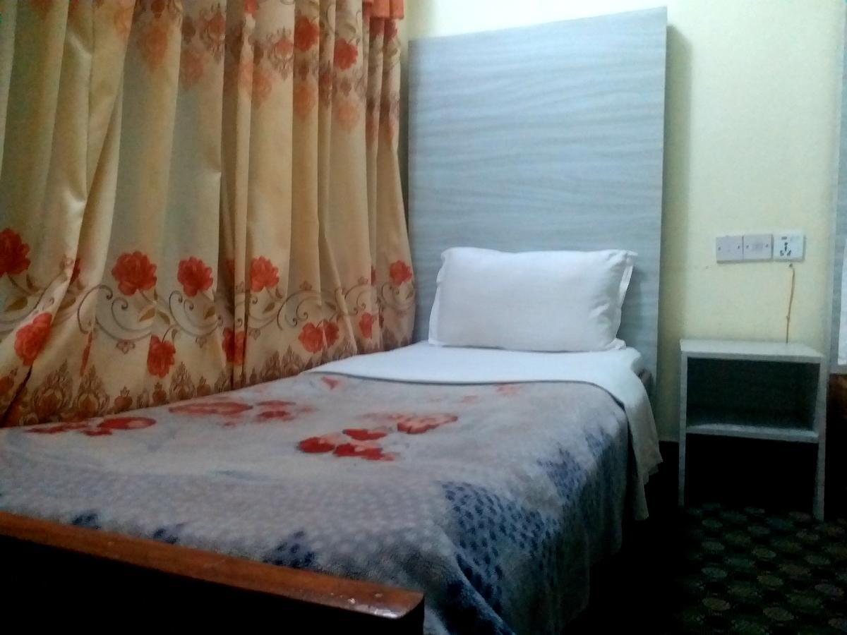 Hotel Marigold Pokhara Dış mekan fotoğraf